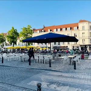  Apartment Down-town 1 Bedroom Flat