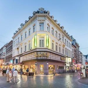 Safestay Grand Place Hotell